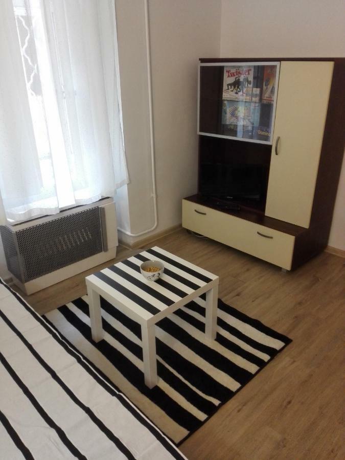 Minion & Snoopy Apartman Budapest Exteriör bild