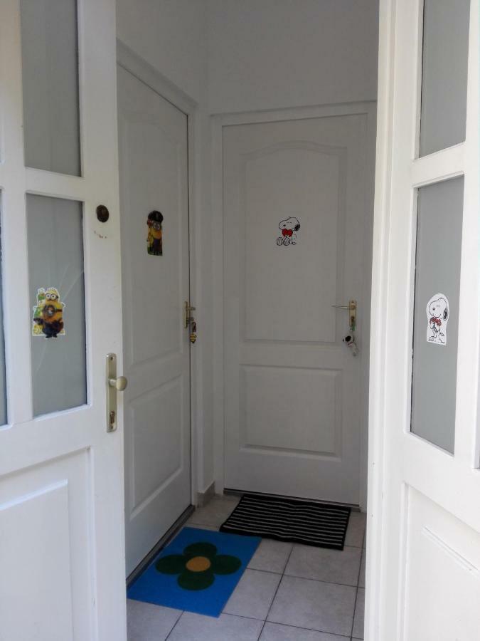 Minion & Snoopy Apartman Budapest Exteriör bild
