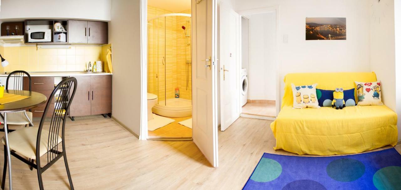Minion & Snoopy Apartman Budapest Exteriör bild