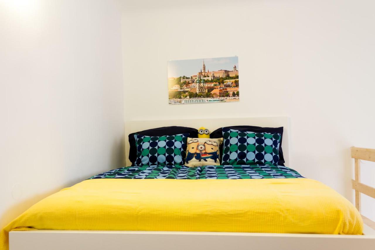Minion & Snoopy Apartman Budapest Exteriör bild